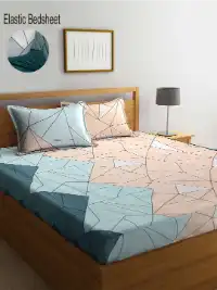KLOTTHE Blue & Pink Geometric 300 TC King Fitted Bedsheet With 2 Pillow Covers